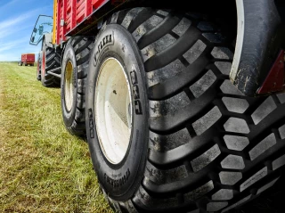 Quels pneumatiques choisir pour équiper les remorques agricoles ?