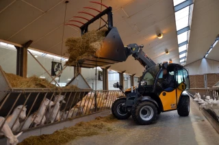 Les chargeurs télescopiques compacts et ultracompacts,  les nouveaux valets de ferme